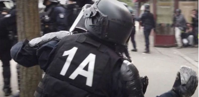 « Gilets jaunes » : le premier policier jugé à Paris pour violences condamné à deux mois avec sursis