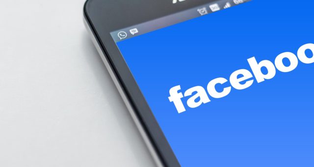 Facebook : des modérateurs vont porter plainte pour expérience traumatique