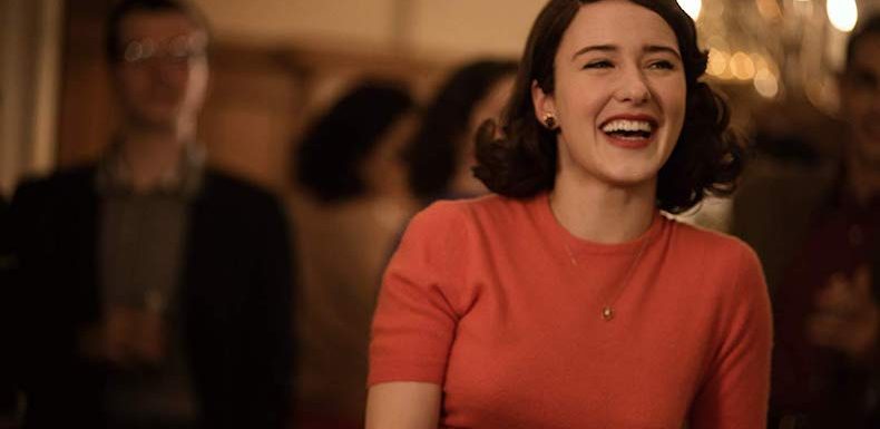 « The Marvelous Mrs. Maisel » : la série qui vous emporte avec une humoriste new-yorkaise dans les années 50