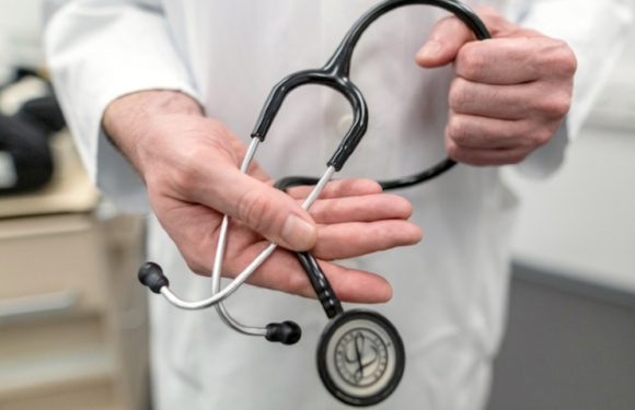 ​ »Gestion opaque », « emplois familiaux », « indemnités confortables » : la Cour des comptes étrille l&rsquo;Ordre des médecins