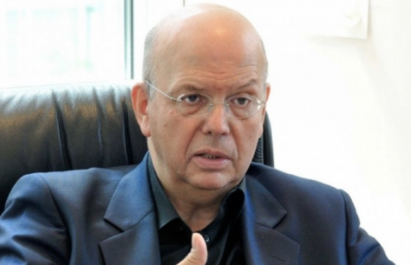 « 2022 : le peuple contre Macron ? Macron contre le peuple ? »