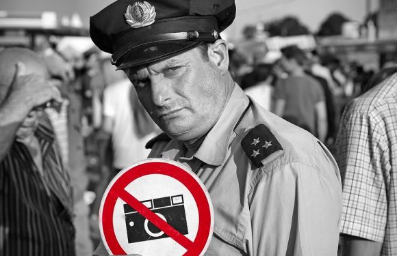 Interdire les photos de policiers : libertés publiques en danger !