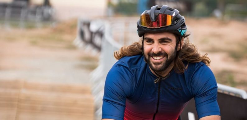 Ce cycliste français va traverser les 6 déserts les plus hostiles du monde en 6 mois