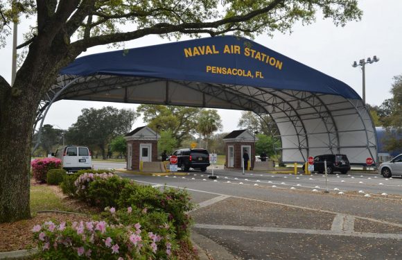 Four killed including shooter at U.S. Navy base in Pensacola, Florida