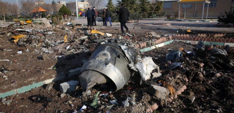 Crash d’un Boeing ukrainien en Iran : « L’avion a été abattu par un missile iranien » (MàJ : une vidéo montre l’avion frappé par le missile)