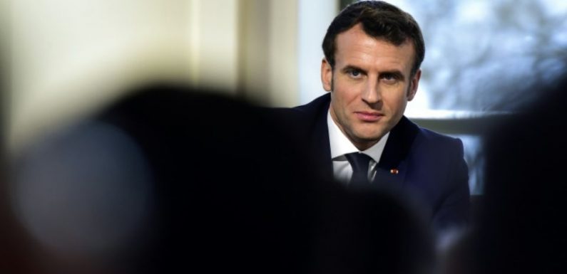 Violences policières: Macron fait pression sur l’Intérieur, les syndicats agacés