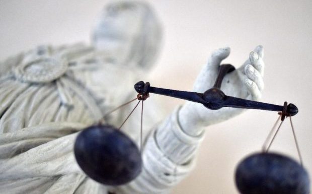 Villeneuve-sur-Lot (47) : la voleuse évoque « les sales Blancs » qu’elle entend « saigner comme des chiens » puis accuse les policiers de racisme