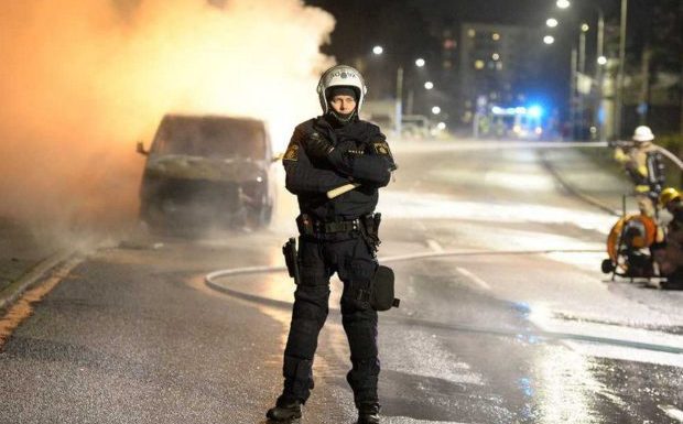 Växjö (Suède) : les policiers attaqués au cocktail Molotov le soir du Nouvel An