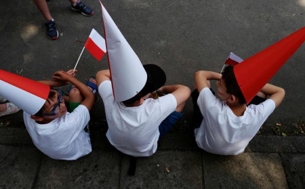 Pologne : des « cours de patriotisme » dès la crèche
