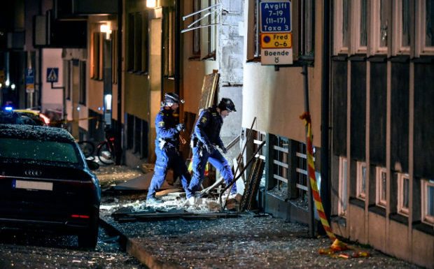 Suède : un immeuble résidentiel frappé par une explosion dans un quartier chic de Stockholm