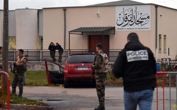 Valence : un migrant tunisien « pieux musulman » jugé pour avoir tenté de tuer 4 militaires devant une mosquée