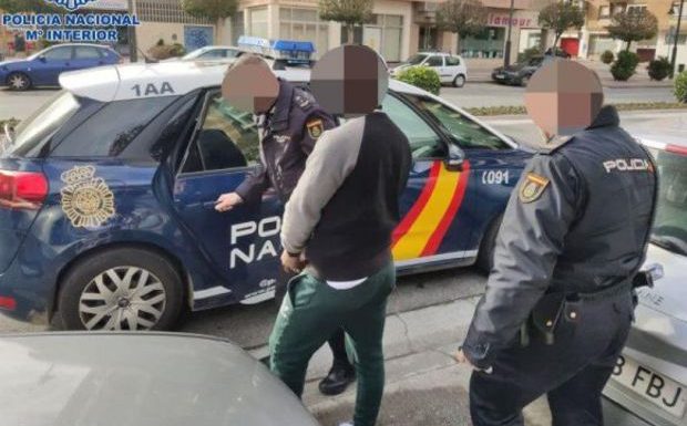 Espagne : un Marocain menace de brûler les travailleurs d’un centre pour migrants