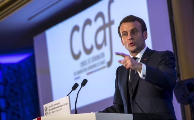 Macron promet d’être « intraitable » contre le communautarisme à l’école et dénonce l’expansionnisme turc en Méditerranée