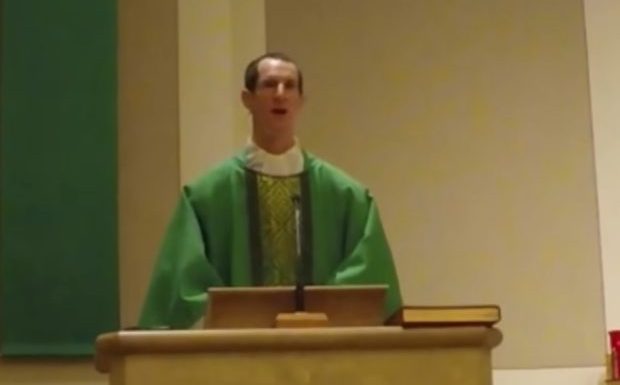 Etats-Unis : un prêtre qualifie l’islam de plus grande menace du monde puis s’excuse après qu’une association musulmane en appelle à l’Eglise