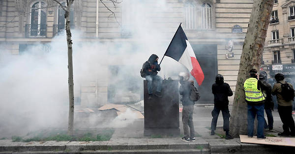 Réforme des retraites : des incidents dans la manifestation parisienne