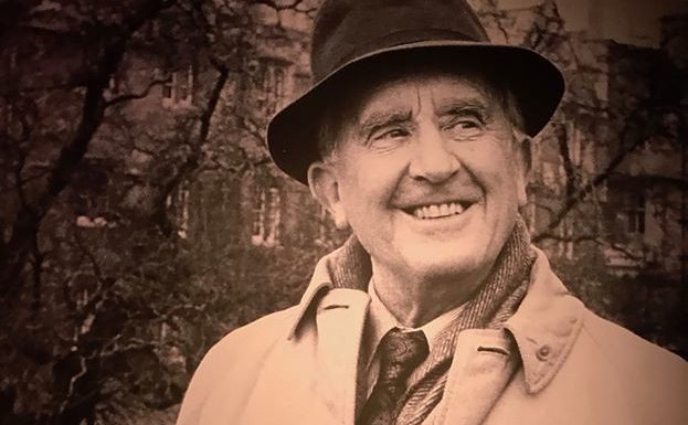 Le Seigneur des anneaux, une échappatoire pour Tolkien, médiocre académicien ?