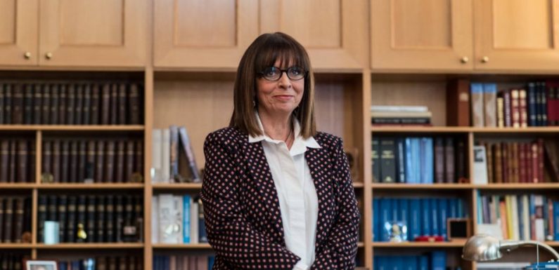 Ekaterini Sakellaropoulou devient la première présidente de la Grèce