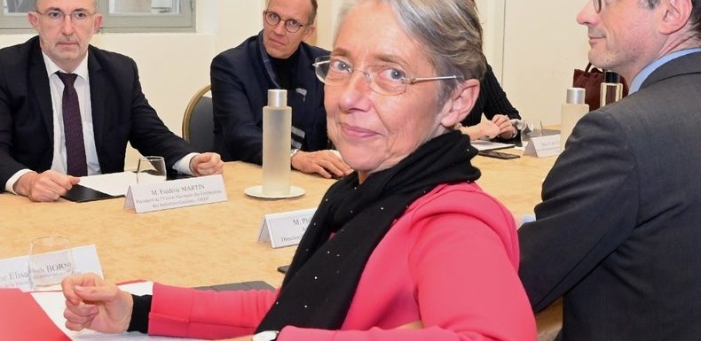 Elisabeth Borne a-t-elle omis de déclarer son poste au sein d’un lobby auprès de la HATVP ?