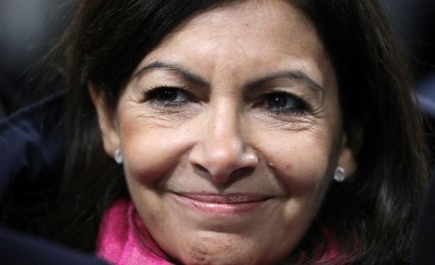 À Paris, Hidalgo veut les transports gratuits pour tous les mineurs
