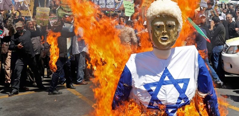 «Nous réduirons Tel-Aviv en poussière» en cas d’attaque américaine, menace un responsable iranien