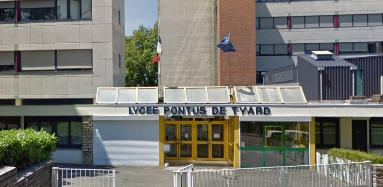 Réforme des retraites : incident devant un lycée bloqué, un enseignant aurait été blessé au crâne