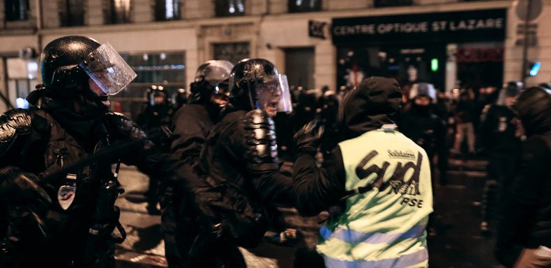 Mobilisation intersyndicale : journée de fortes tensions entre manifestants et forces de l’ordre