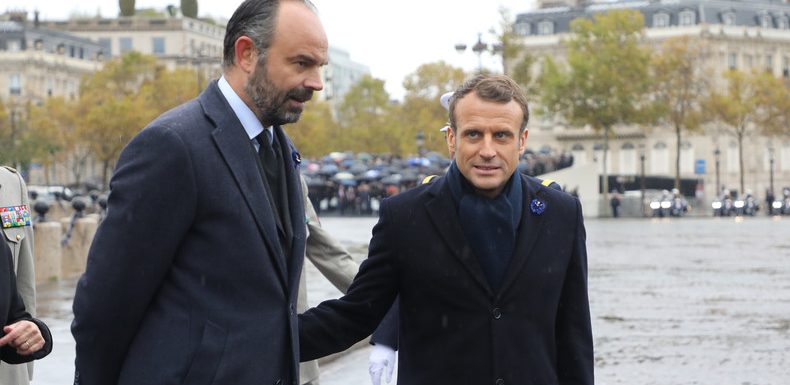 «Continuer à expliquer et concerter» sur les retraites : Macron et Philippe contre-attaquent