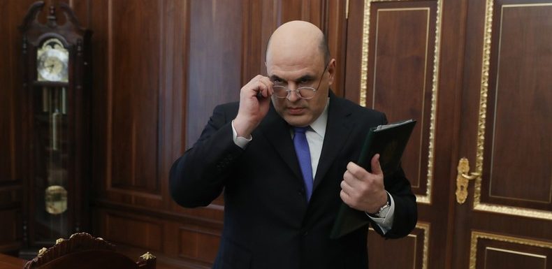Accro à la high-tech, fan de hockey, pianiste: qui est Michoustine, nouveau Premier ministre russe ?