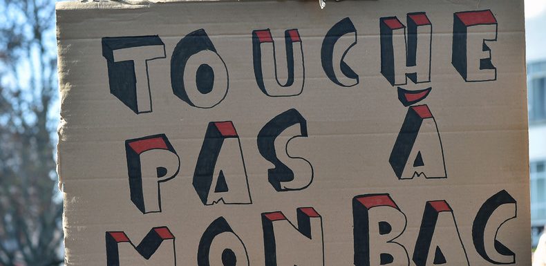 300 manifestants s’introduisent dans un lycée de Clermont-Ferrand, des épreuves du bac annulées