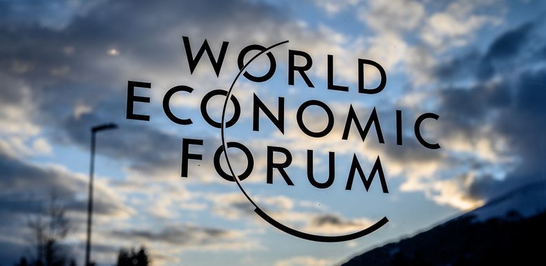 A Davos, la France s’associe à BlackRock pour investir dans le capitalisme vert