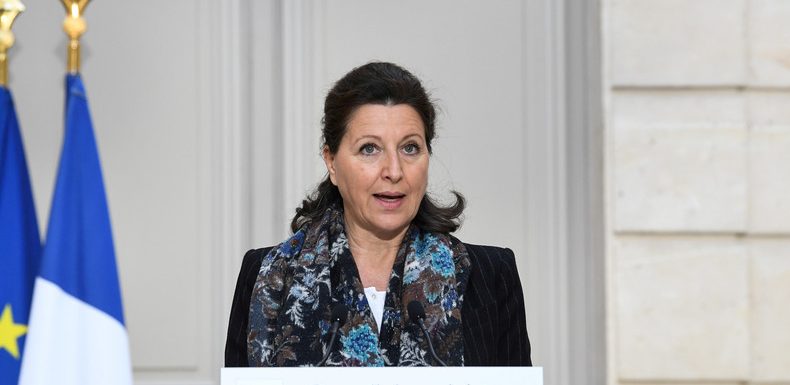 «Agnès Buzyn attend quoi ?» : la ministre de la Santé critiquée pour sa gestion du coronavirus