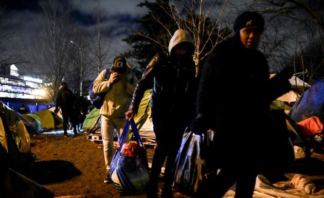 Le camp de migrants de la Porte d’Aubervilliers évacué