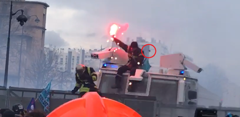 Manifestation des pompiers : un tir de LBD a-t-il atteint un soldat du feu en pleine tête ? (VIDEO)