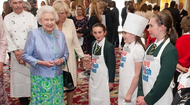 Elisabeth II cherche un chef spécialisé « cuisine française »