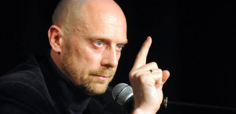 Alain Soral relaxé pour sa quenelle devant le tribunal, le parquet de Colmar fait appel