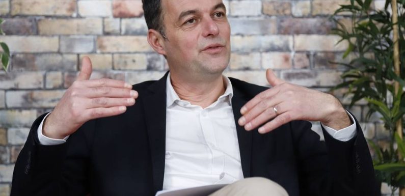 Inégalités : « On est à l’opposé de la société solidaire que prônait l’Abbé Pierre », estime Christophe Robert