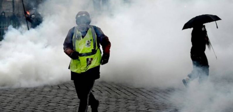 Lyon : Une bombe lacrymo explose sur la fenêtre de jeunes filmant une manifestation, « un tir accidentel » assure la police