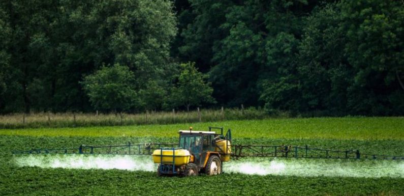 Pesticides : La FNSEA va bloquer des stations d’épuration contre l’entrée en vigueur « précipitée » des zones tampons