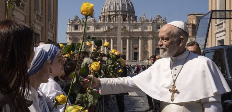 « The New Pope » élit un nouveau souverain pontife aux prises avec une grève de nonnes