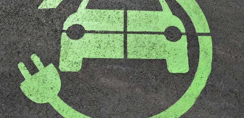 Un générateur diesel pour recharger des véhicules électriques ? Gare à cette photo sortie de son contexte
