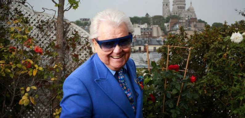Artistes, politiques et anonymes saluent Michou « figure de la tolérance » et « prince de Montmatre »