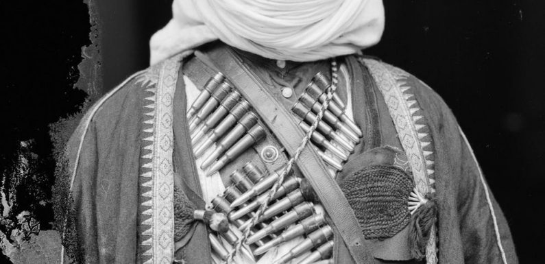 Extraordinary Portraits of Bedouins By The American Colony Photo Department in 1898