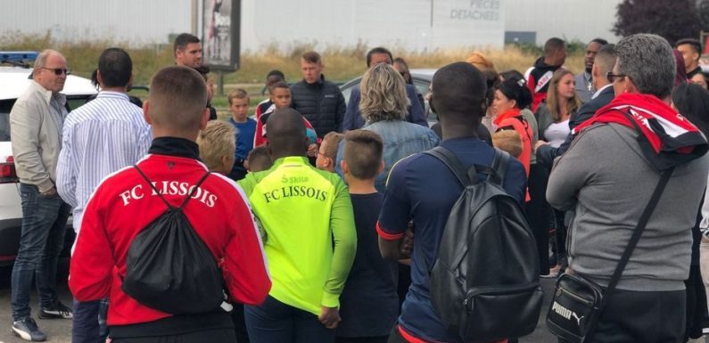 Soupçons de radicalisation : des cartons de djellabas retrouvés dans un club de foot de l’Essonne