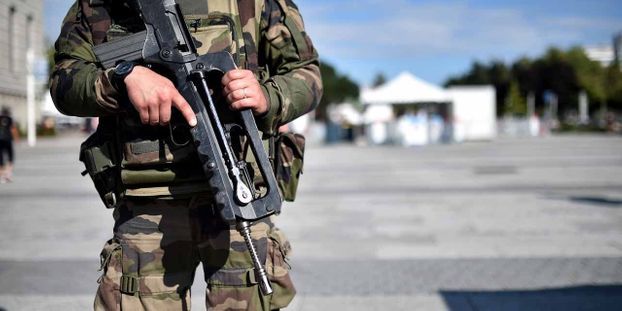 « On a très peu de candidates » : l’armée veut féminiser ses effectifs