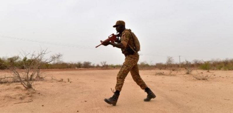 Burkina : face au terrorisme, faut-il armer les civils ?