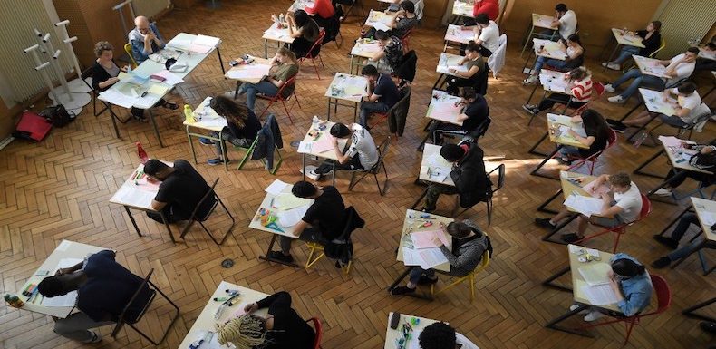 Organisation « déplorable », « risque d’accident industriel » : les nouvelles épreuves du bac menacées par une grève des enseignants