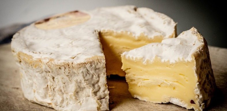 Guerre du camembert : les industriels jettent le masque