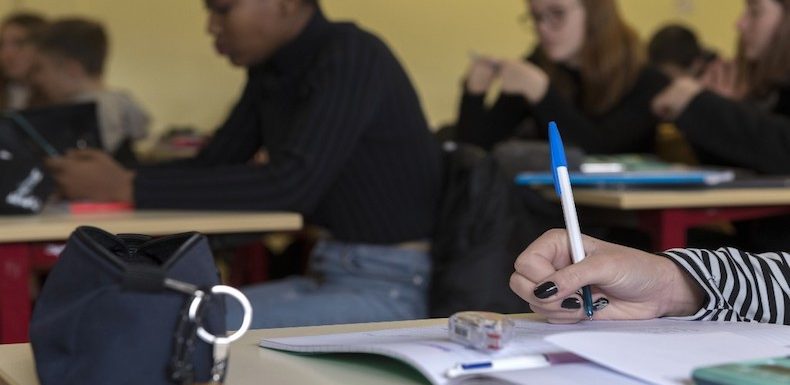 Crise à l’école : « On ne forme plus à penser, alors les élèves se contentent de croire »