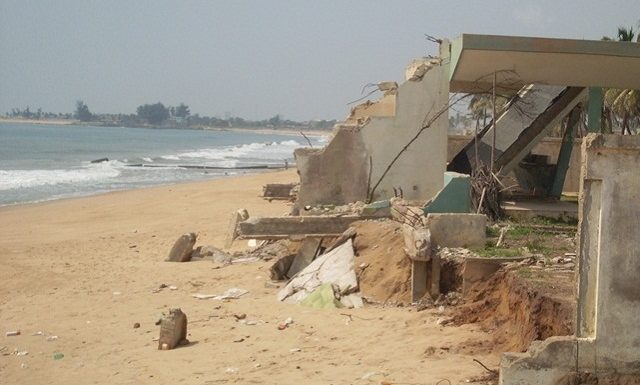Togo : érosion côtière, Baguida cherche des solutions