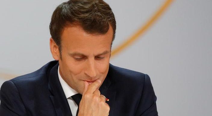 Emmanuel Macron perd quatre points de popularité